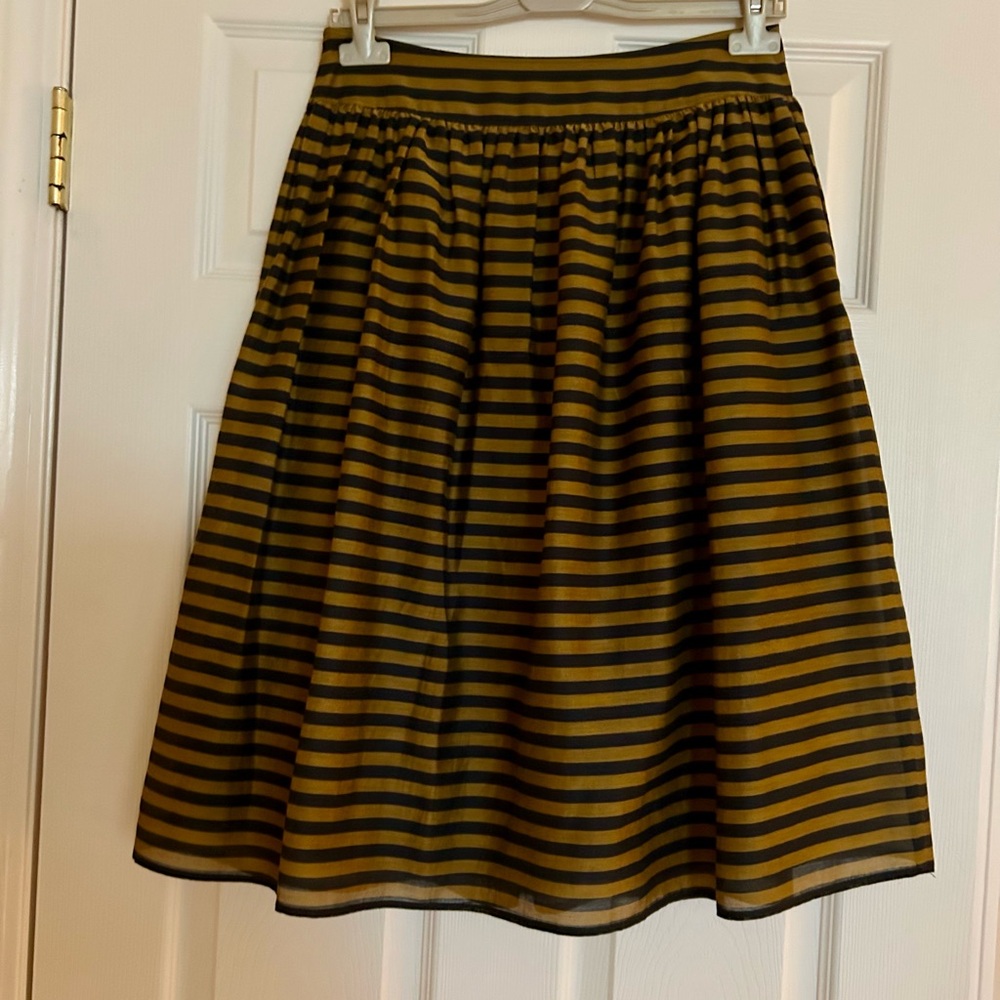 Burberry Blue and Gold Striped A-Line Skirt
Great condition. Size 6.